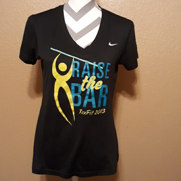 Nike Tops - Nike workout shirt